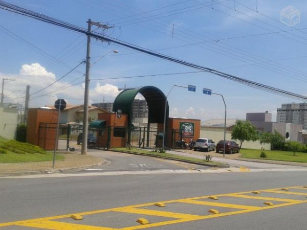 Jacarei.Com - Terreno de Alto Padrão com 320m2 no condomínio Quintas Villa Branca no Villa Branca em Jacareí,